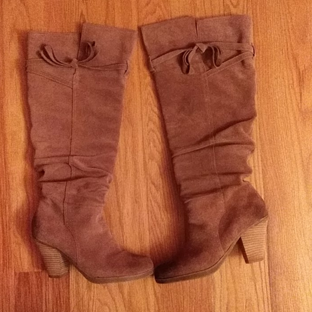 Report Lasara Boots Size 8